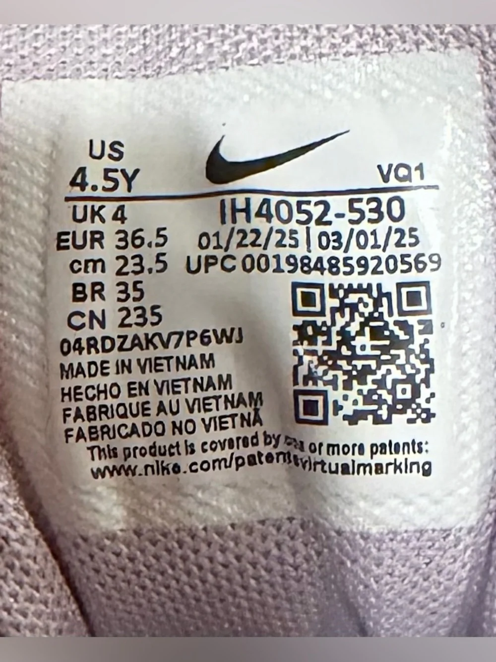 Nike Cosmic Runner Kids Running Shoe Youth 4.5 Pastel Purple Light Blue